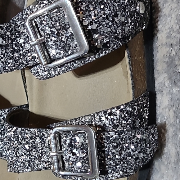 GLITTER SHINE SEQUINS DOUBLE STRAPS BUCKLE SANDALS - Picture 6 of 10